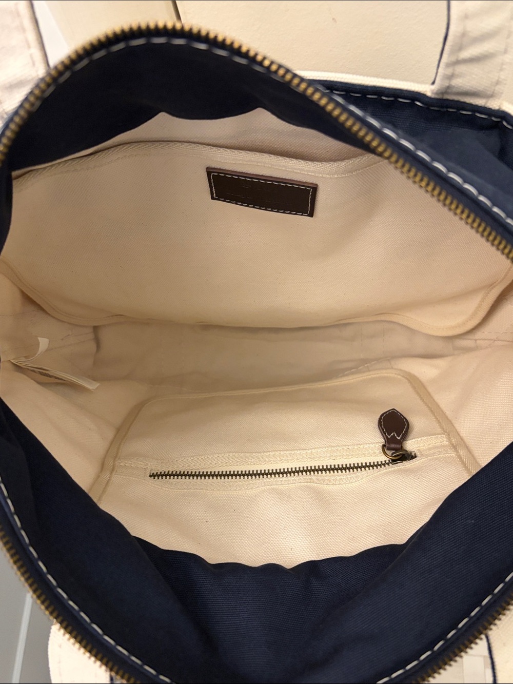 Polo by Ralph Lauren Navy and Cream Canvas Messenger Tote - Picture 4 of 8